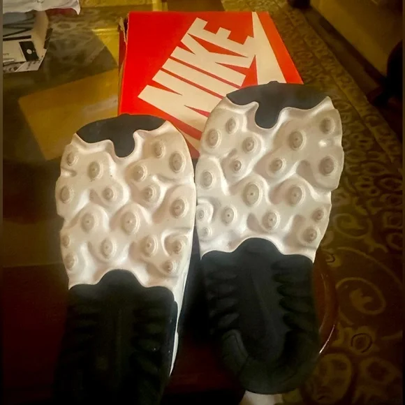 Nike Air Max 270 RT Size 6 - Picture 4 of 5